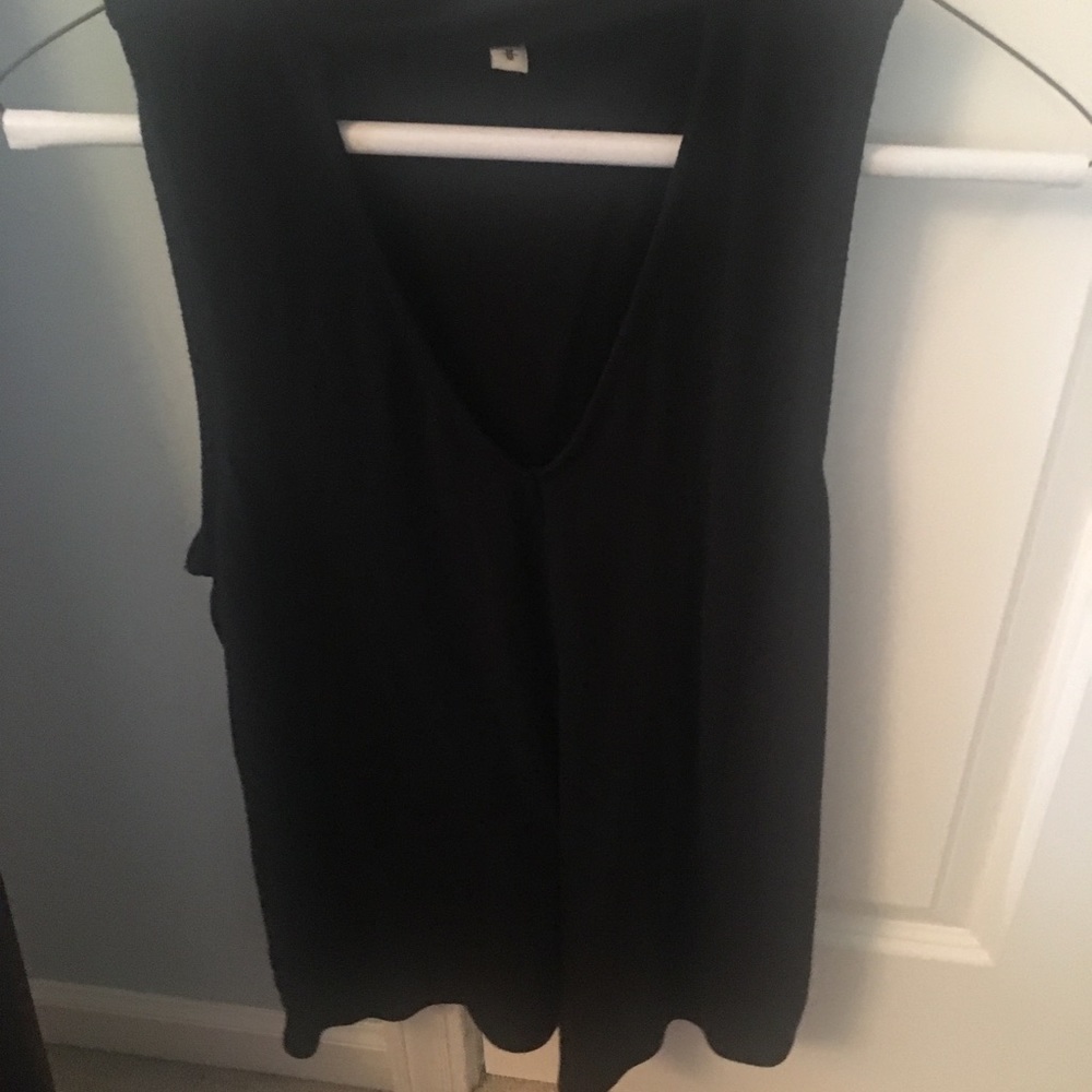 Black v neck choker tank